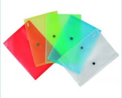 Busta trasparente A5 con bottone – colori assortiti